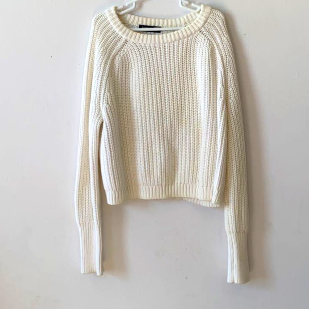 Fisherman’s cable knit crewneck